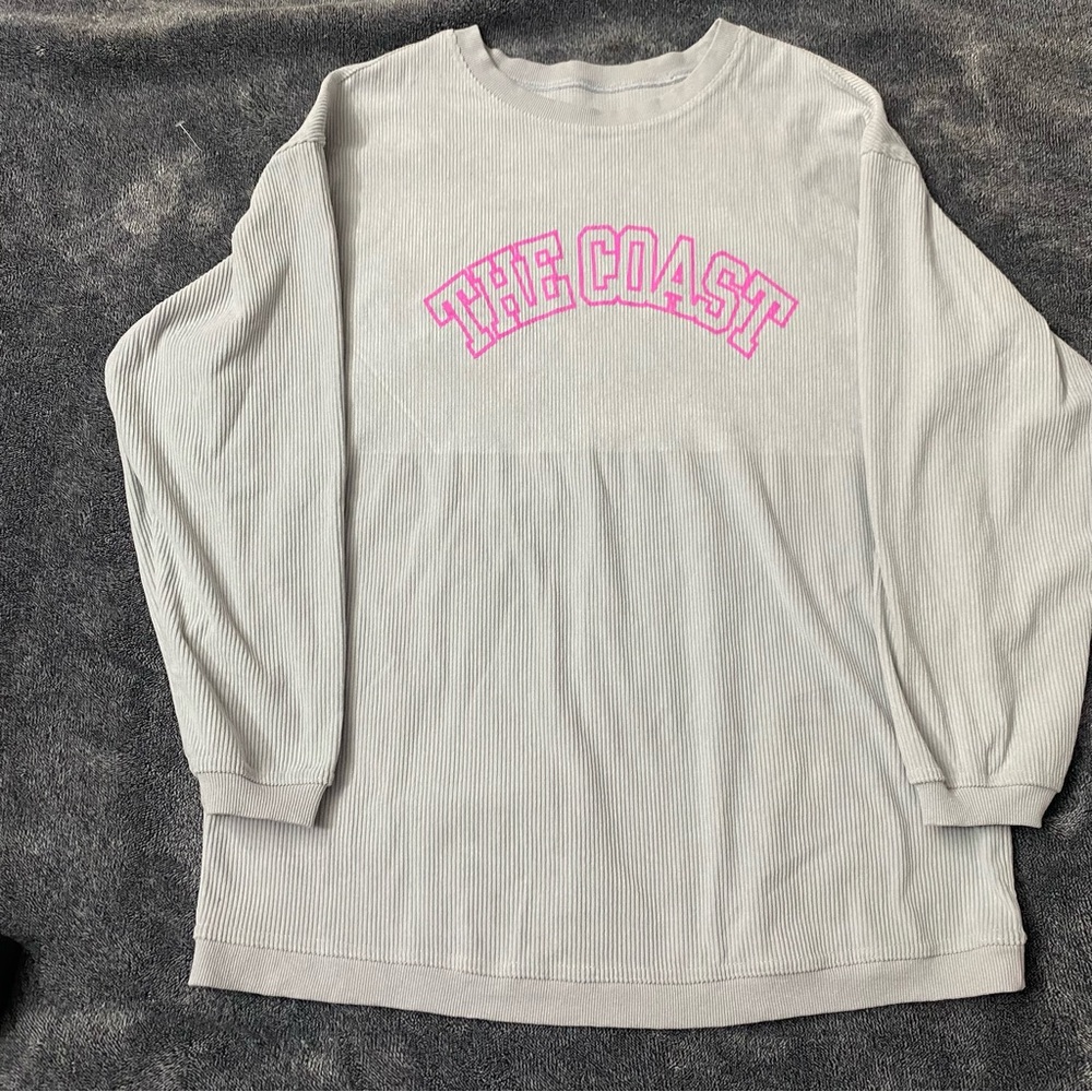 Light Gray Ribbed Oversized Sweatshirt with Pink "THE COAST" Graphic Size Med - Picture 3 of 8